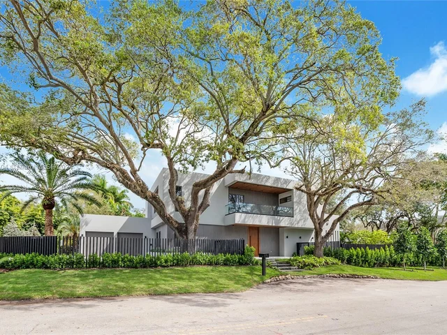 3401 Halissee St, Miami FL 33133