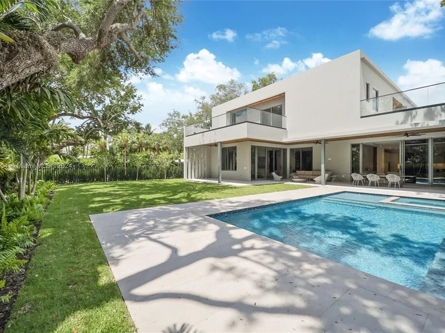 3401 Halissee St, Miami FL 33133