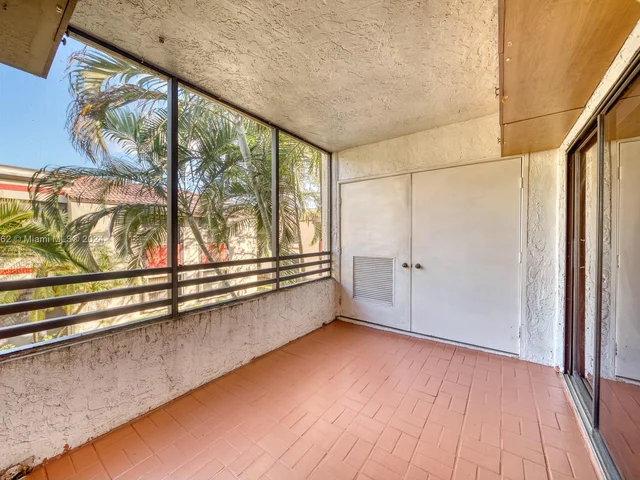 11530 NW 10th St # 11530, Pembroke Pines FL 33026