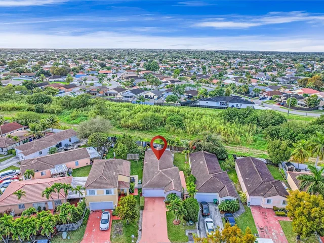 17326 SW 142nd Pl, Miami FL 33177