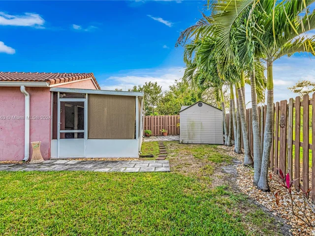 17326 SW 142nd Pl, Miami FL 33177