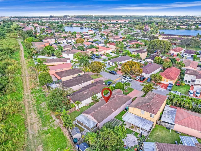 17326 SW 142nd Pl, Miami FL 33177