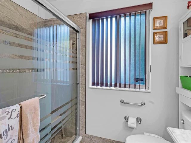 17326 SW 142nd Pl, Miami FL 33177