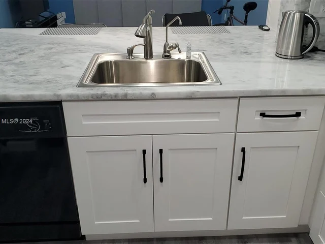 3638 N University Dr # 4, Coral Springs FL 33065