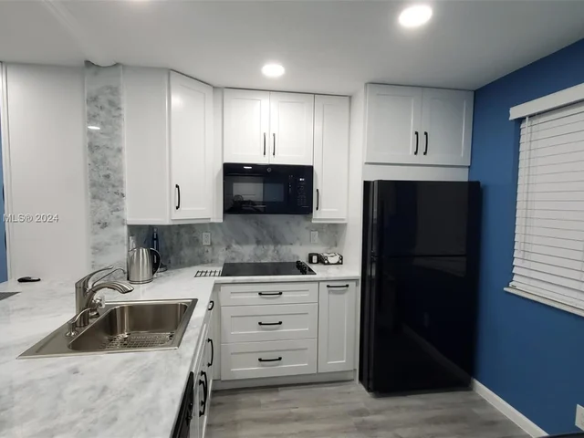 3638 N University Dr # 4, Coral Springs FL 33065