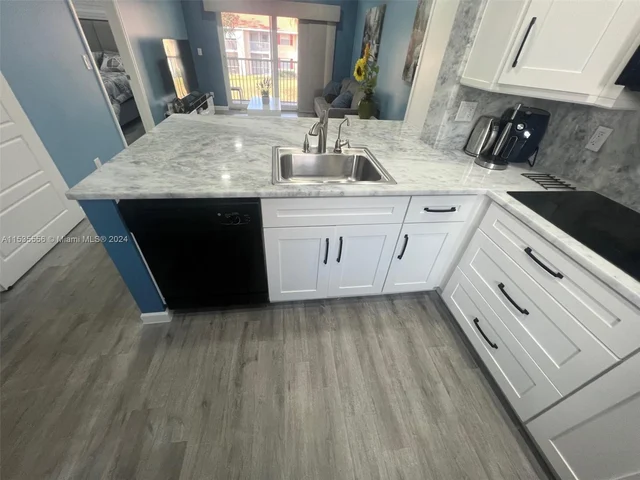 3638 N University Dr # 4, Coral Springs FL 33065