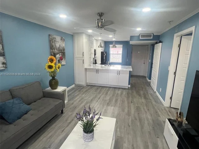 3638 N University Dr # 4, Coral Springs FL 33065