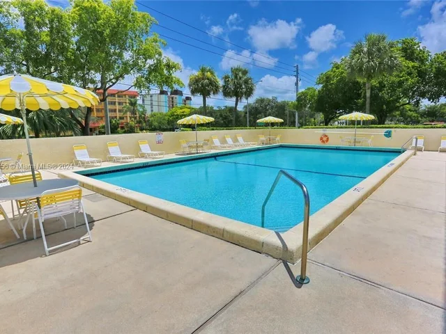 3638 N University Dr # 4, Coral Springs FL 33065