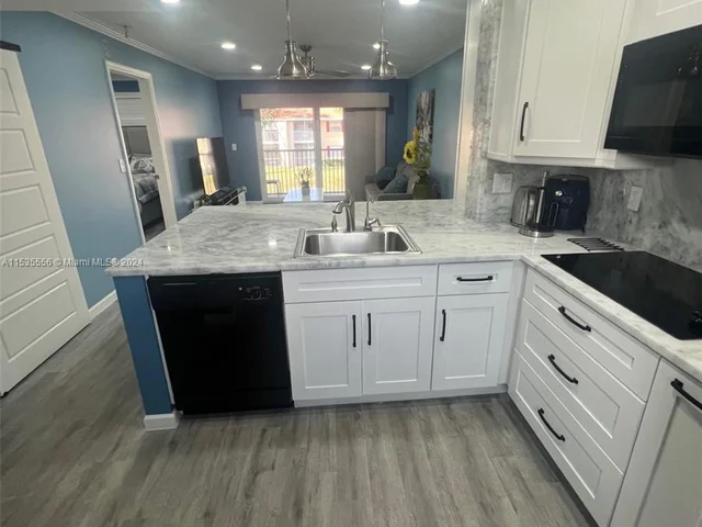 3638 N University Dr # 4, Coral Springs FL 33065