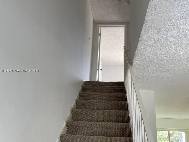 9375 Fontainebleau Blvd # L223, Miami FL 33172