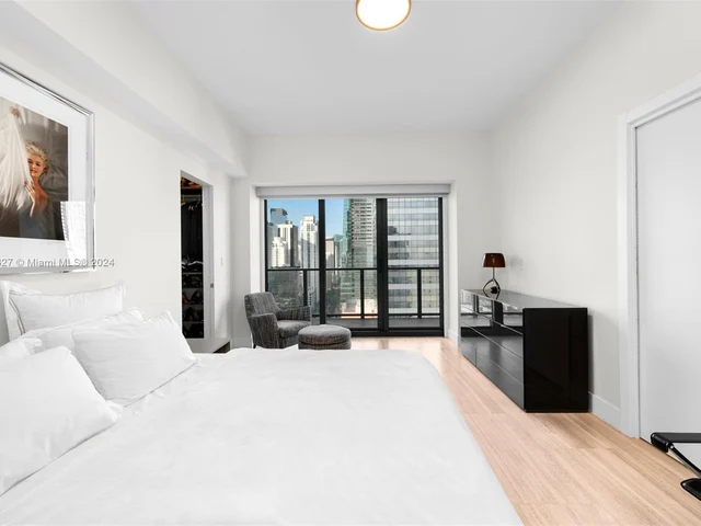 1451 Brickell Ave # 2701, Miami FL 33131