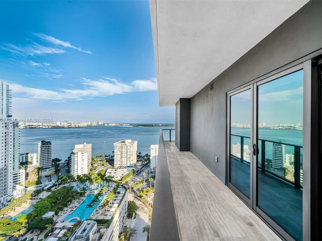 1451 Brickell Ave # 2701, Miami FL 33131
