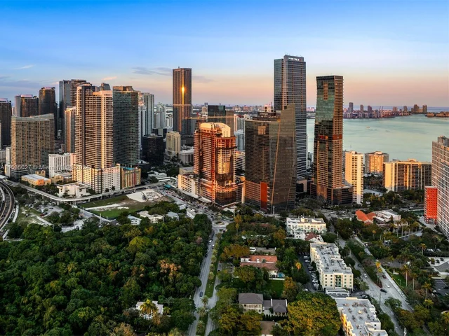 1451 Brickell Ave # 2701, Miami FL 33131