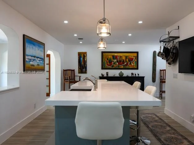 1025 Lincoln St, Hollywood FL 33019