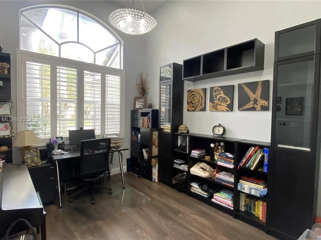 2172 NW 139th Ter, Pembroke Pines FL 33028