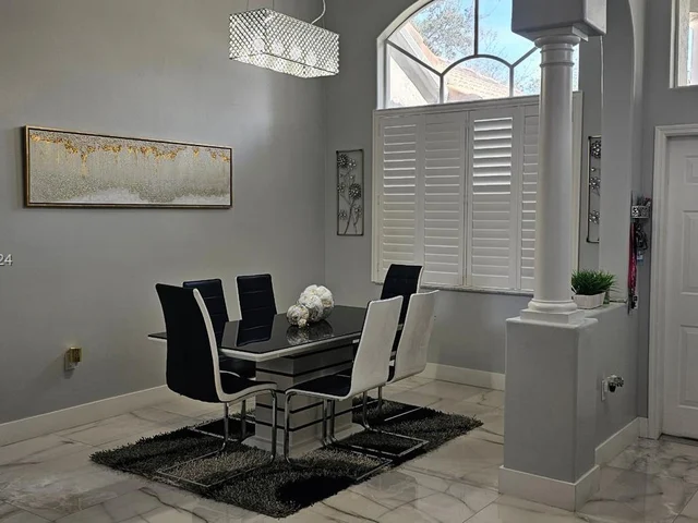 2172 NW 139th Ter, Pembroke Pines FL 33028