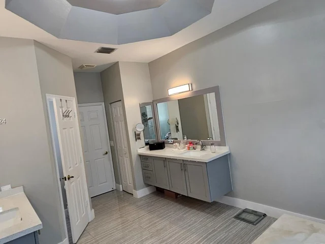 2172 NW 139th Ter, Pembroke Pines FL 33028