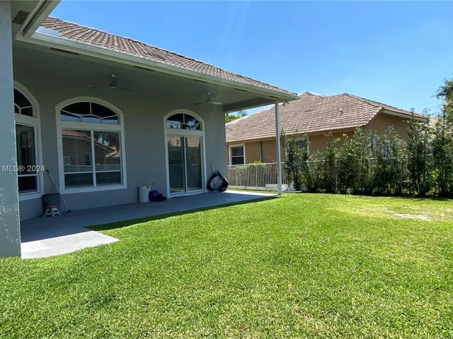 2172 NW 139th Ter, Pembroke Pines FL 33028