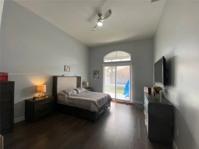 2172 NW 139th Ter, Pembroke Pines FL 33028