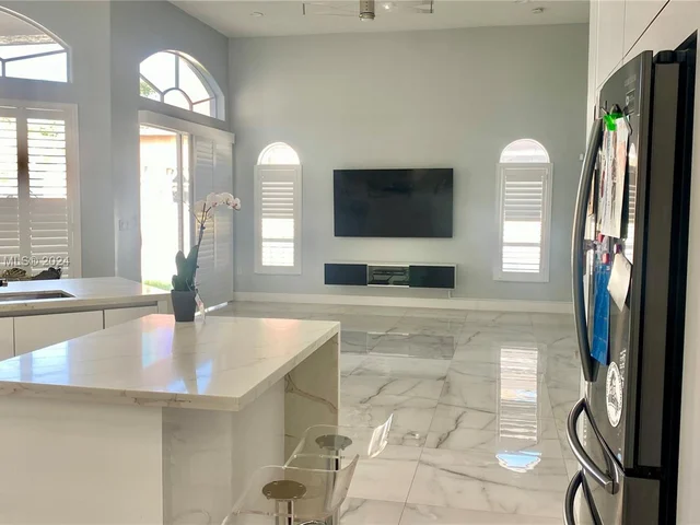 2172 NW 139th Ter, Pembroke Pines FL 33028