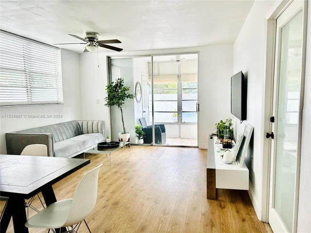 7100 NW 17th St # 112, Plantation FL 33313