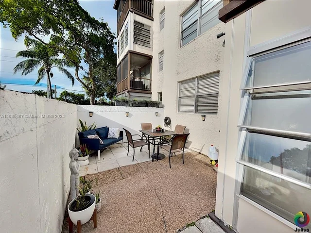 7100 NW 17th St # 112, Plantation FL 33313