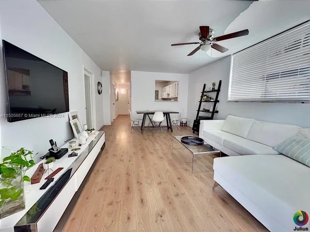 7100 NW 17th St # 112, Plantation FL 33313