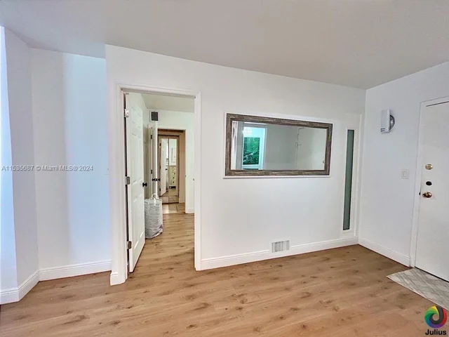 7100 NW 17th St # 112, Plantation FL 33313