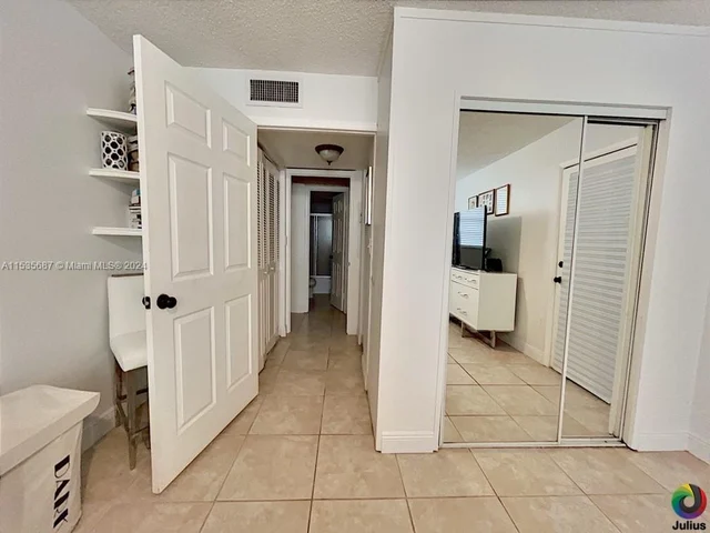 7100 NW 17th St # 112, Plantation FL 33313