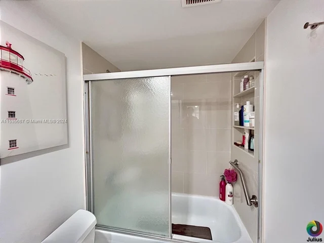 7100 NW 17th St # 112, Plantation FL 33313