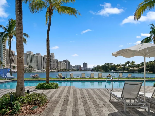 6103 Aqua Ave # 1004, Miami Beach FL 33141