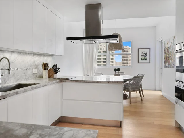 6103 Aqua Ave # 1004, Miami Beach FL 33141