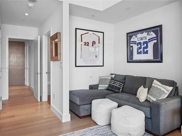 6103 Aqua Ave # 1004, Miami Beach FL 33141