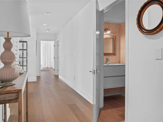 6103 Aqua Ave # 1004, Miami Beach FL 33141