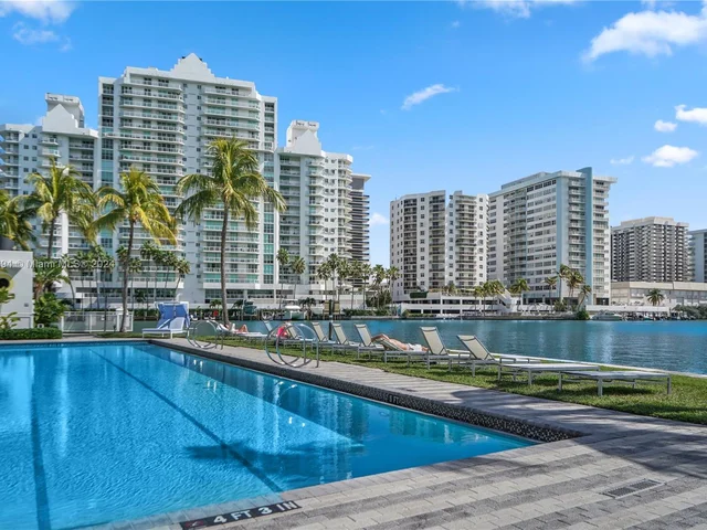 6103 Aqua Ave # 1004, Miami Beach FL 33141