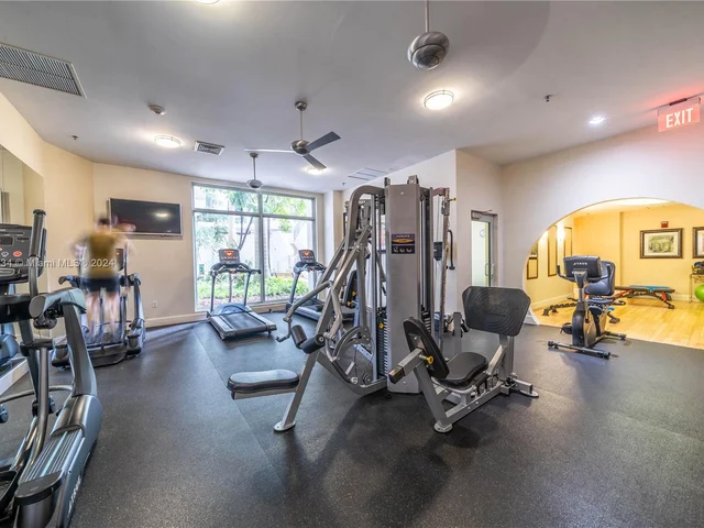 1830 Radius Dr # 905, Hollywood FL 33020