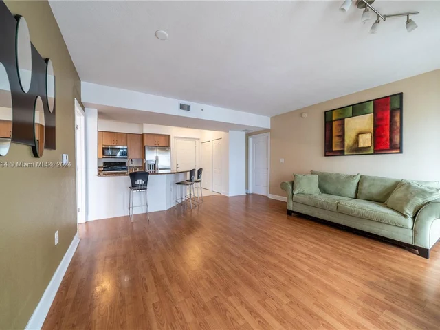 1830 Radius Dr # 905, Hollywood FL 33020