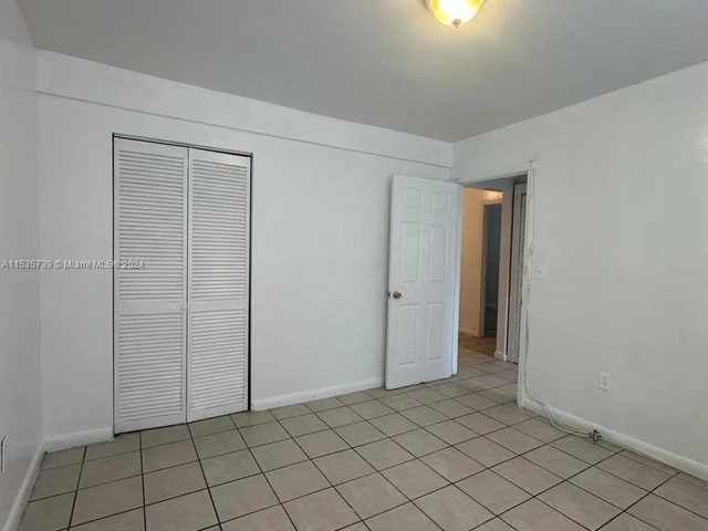 1951 NE 167th St # 1, North Miami Beach FL 33162