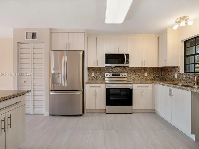 13225 SW 95th Ave # 13225, Miami FL 33176