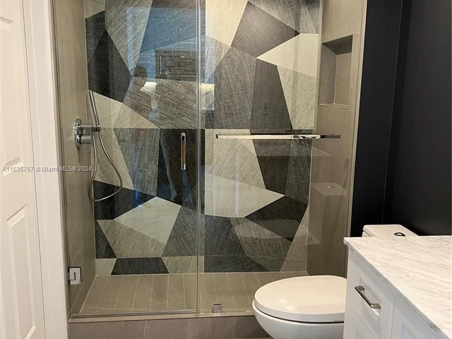 3000 Coral Way # 919, Miami FL 33145