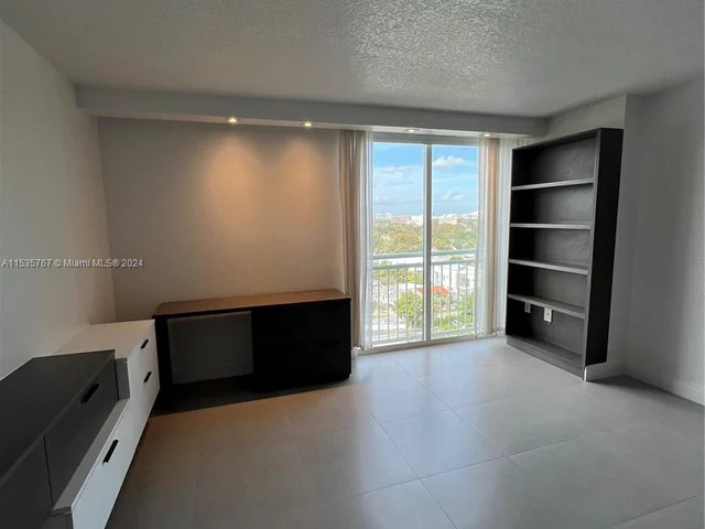 3000 Coral Way # 919, Miami FL 33145