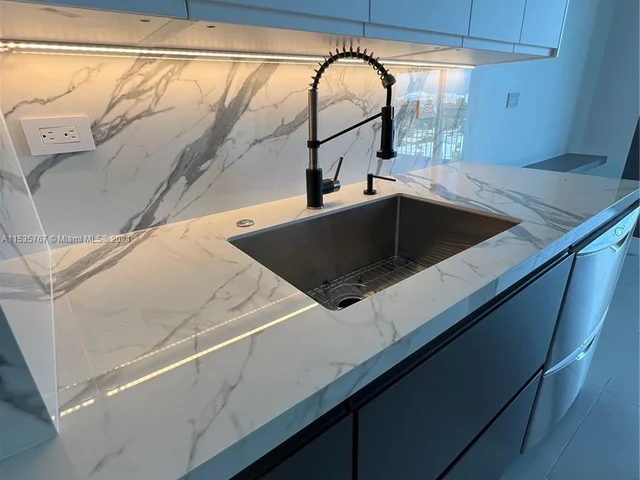 3000 Coral Way # 919, Miami FL 33145