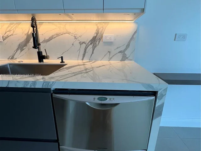 3000 Coral Way # 919, Miami FL 33145