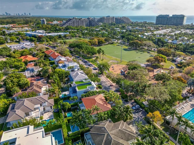 464 Fernwood Rd # B, Key Biscayne FL 33149