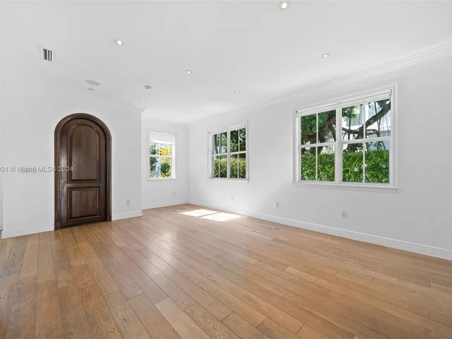 464 Fernwood Rd # B, Key Biscayne FL 33149