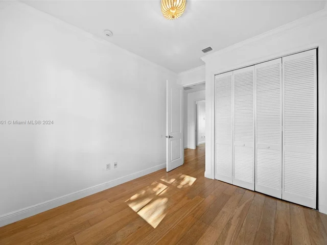 464 Fernwood Rd # B, Key Biscayne FL 33149