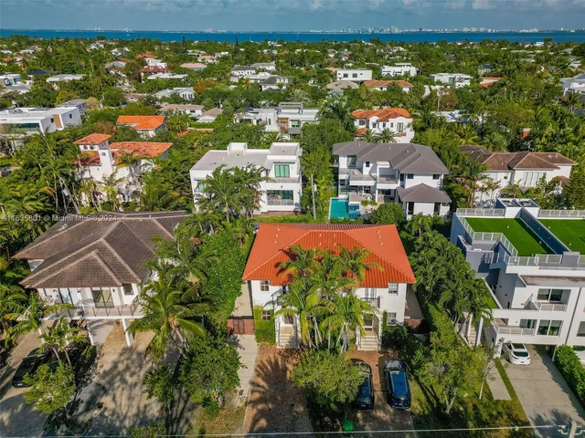 464 Fernwood Rd # B, Key Biscayne FL 33149