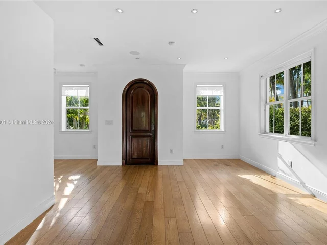 464 Fernwood Rd # B, Key Biscayne FL 33149