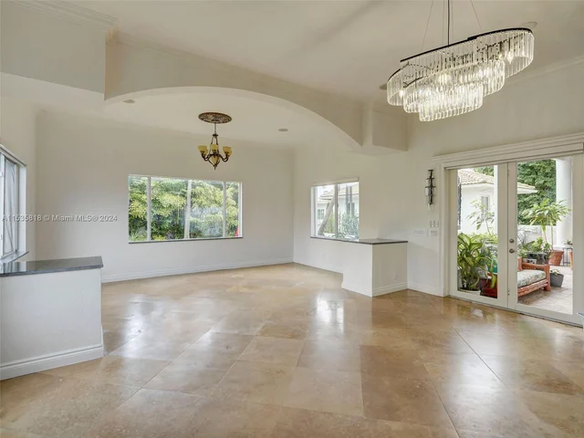 361 NE 116th St, Miami FL 33161