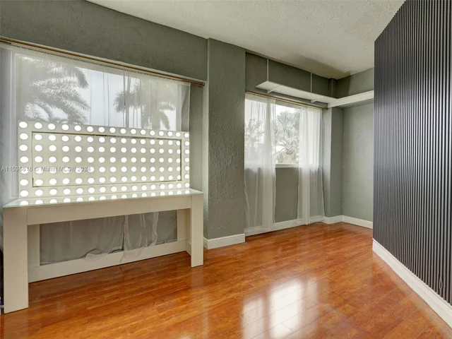 361 NE 116th St, Miami FL 33161